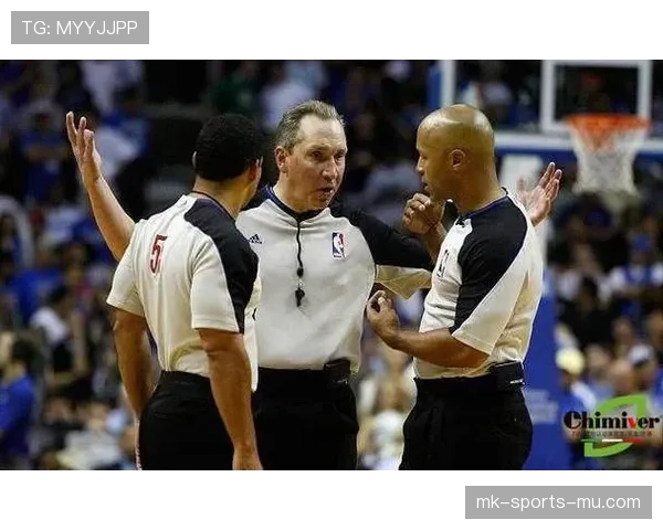 扣篮干扰规则是什么？NBA与FIBA判罚标准解析